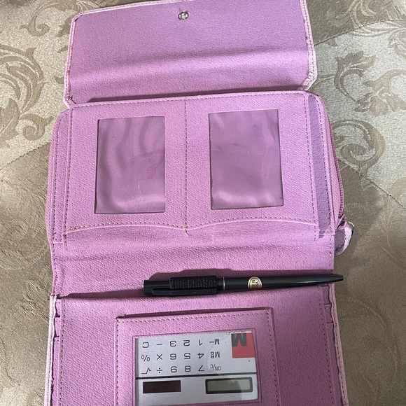 Wallet. - Picture 3 of 3